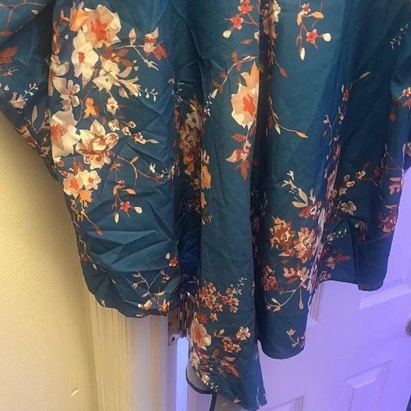 Floral Blue Women's Top - Picture 2 of 3